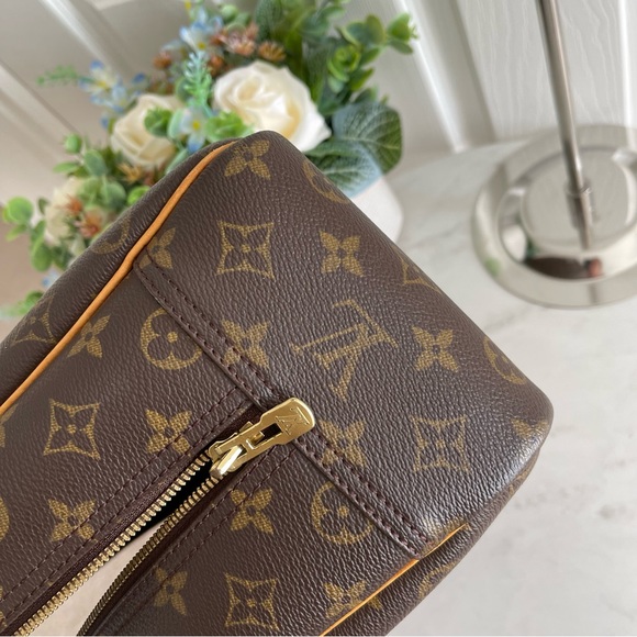 LOUIS VUITTON Monogram Deauville Duffle Bag Hand Bag - Picture 7 of 16